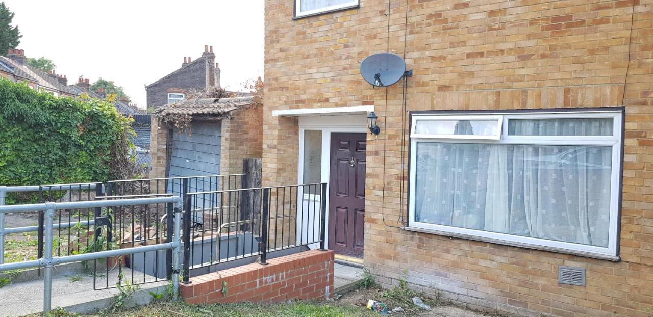 61 Baker Street Luton (Bedfordshire) Exterior foto